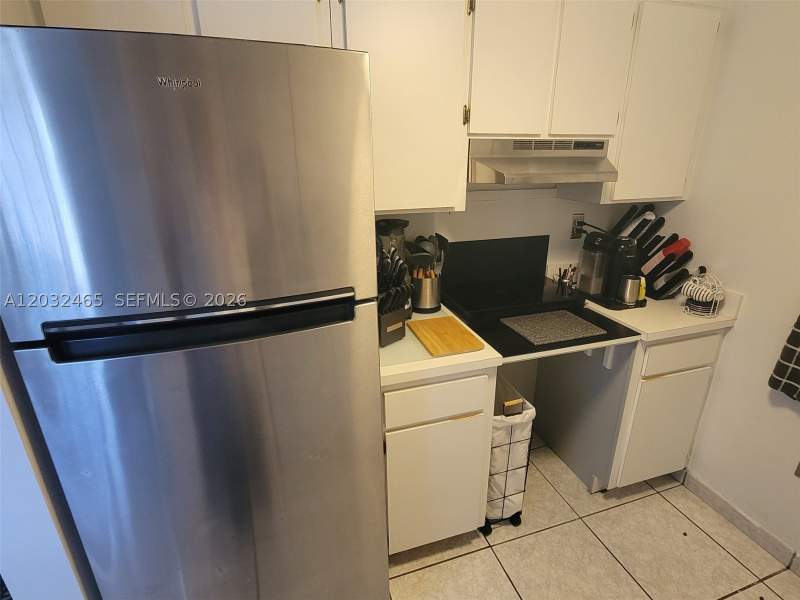 2 bedroom Condominium at 2600 Collins Ave 201, Lake Beach Club Condo, Miami Beach — photo 4
