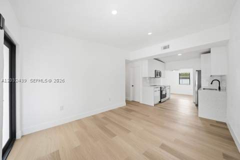 2520 NW 160th St, Miami Gardens FL - photo 9 of 21