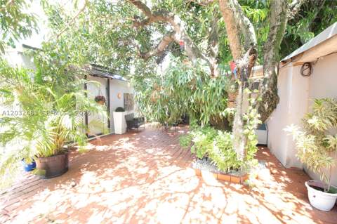 359 E 12th St, Hialeah FL - photo 15 of 63
