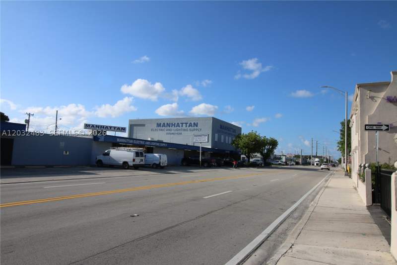 2 bedroom SingleFamilyResidence at 359 E 12th St, Town Of Hialeah 1 Addn Am, Hialeah — photo 4