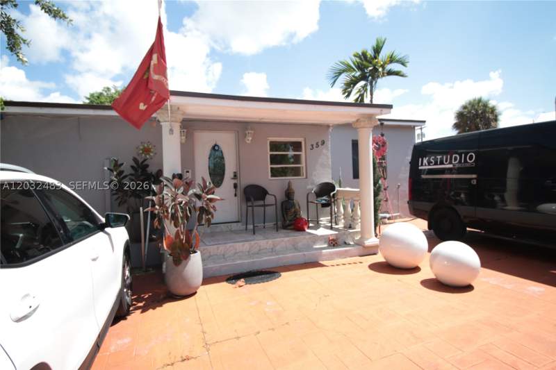 2 bedroom SingleFamilyResidence at 359 E 12th St, Town Of Hialeah 1 Addn Am, Hialeah — photo 5