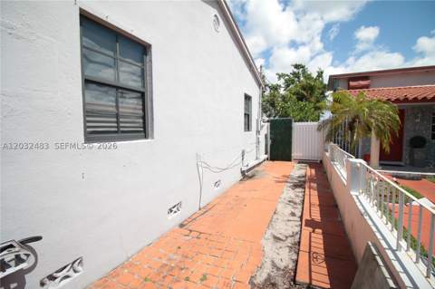 359 E 12th St, Hialeah FL - photo 8 of 63