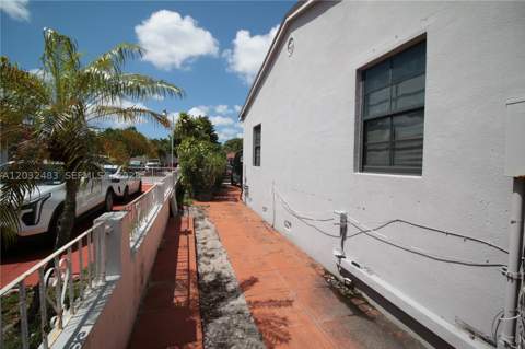 359 E 12th St, Hialeah FL - photo 9 of 63