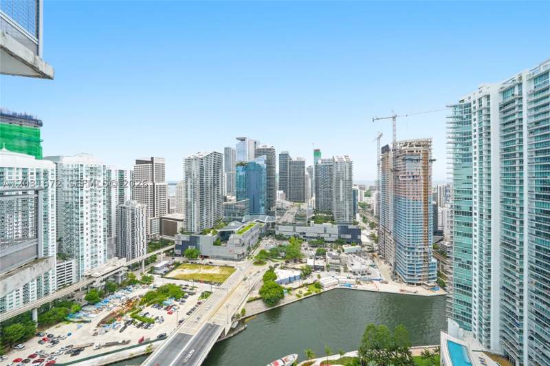 1 bedroom Condominium at 350 S Miami Ave 3912, Wind Condo, Miami — photo 2