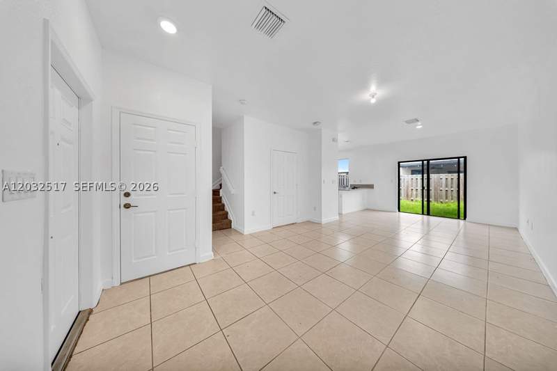3 bedroom Townhouse at 23130 SW 127th Ct, D & B Subdivision, Miami — photo 3