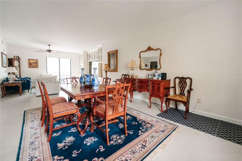 2 bedroom Condominium at 8390 SW 72nd Ave 707, Colonnade At Dadeland SE, Miami — photo 2