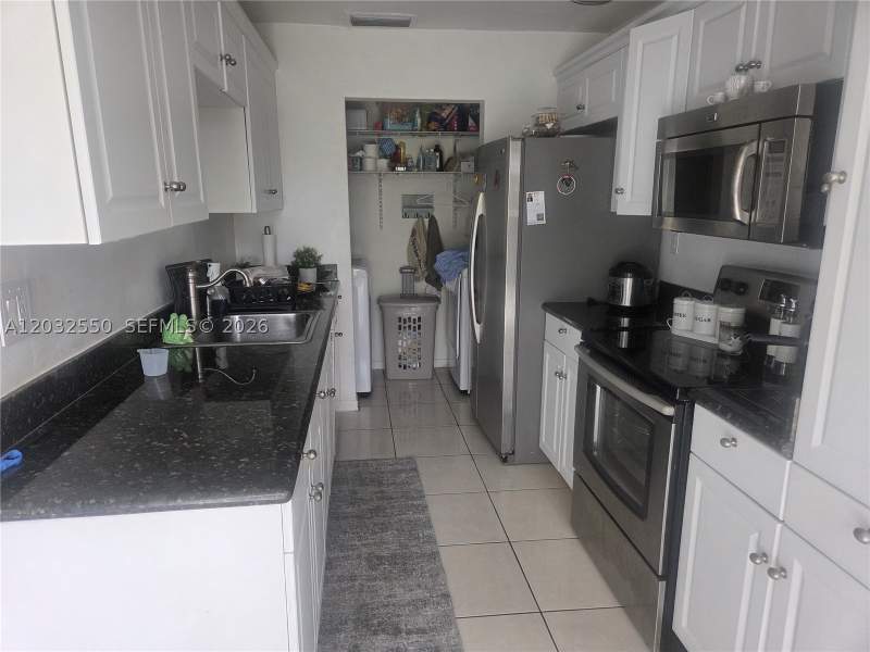 3 bedroom Villa at 11871 SW 123rd Pl, Devon Aire Villas Sec 8, Miami — photo 3