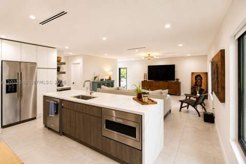 8700 SW 175th St, Palmetto Bay FL - photo 11 of 41