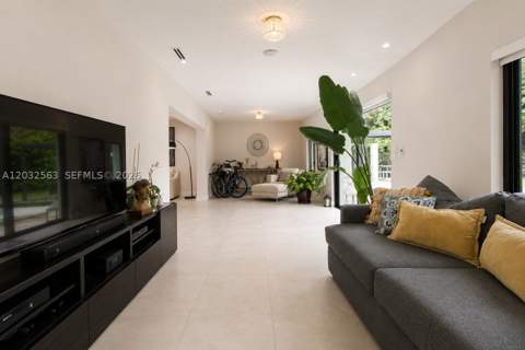 8700 SW 175th St, Palmetto Bay FL - photo 20 of 41