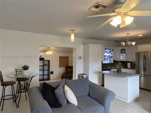 1245 NE 203rd St, Miami FL - photo 10 of 39