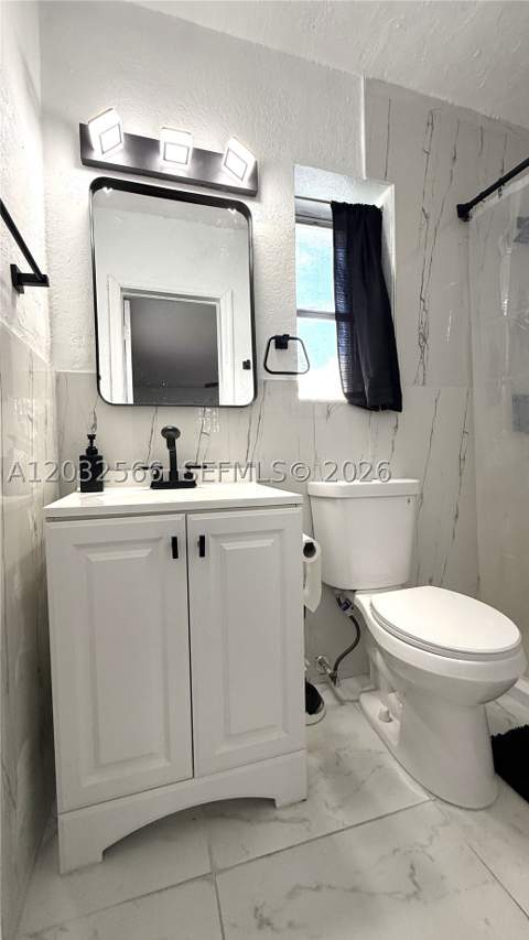 1245 NE 203rd St, Miami FL - photo 18 of 39