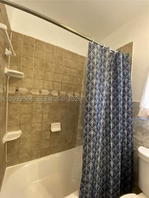 1245 NE 203rd St, Miami FL - photo 24 of 39