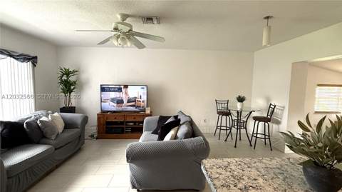 1245 NE 203rd St, Miami FL - photo 8 of 39