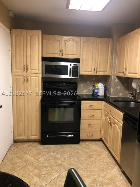 5005 Collins Ave 1202, Miami Beach FL - photo 14 of 27