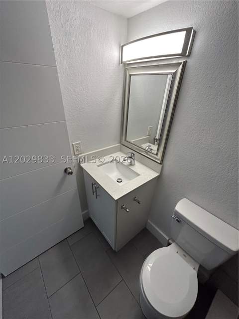 5960 W 25th Ct 102, Hialeah FL - photo 19 of 20