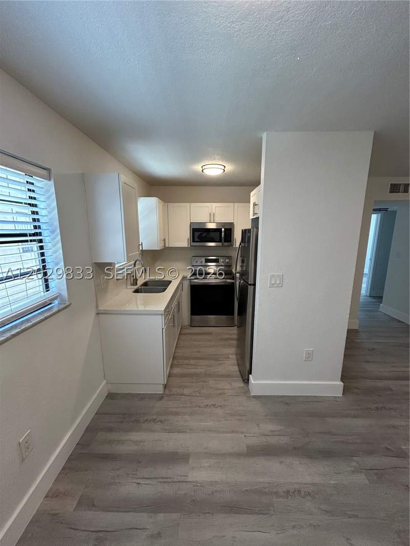 2 bedroom Condominium at 5960 W 25th Ct 102, Villas De Marbella Condo, Hialeah — photo 3