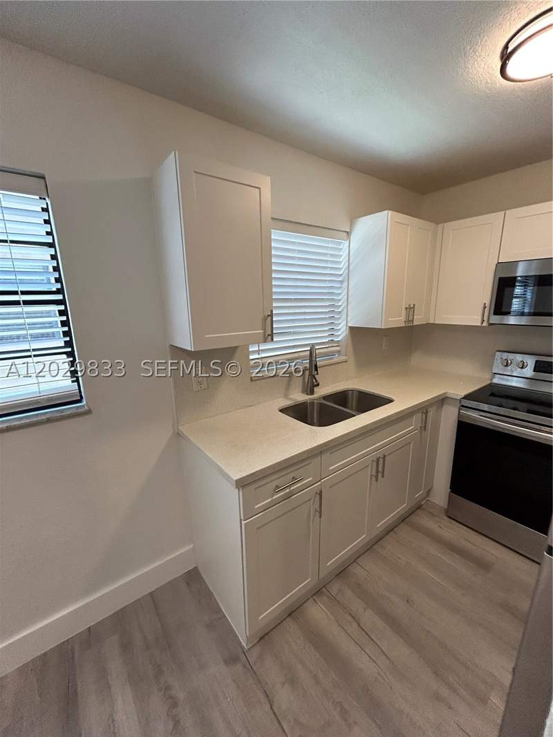 2 bedroom Condominium at 5960 W 25th Ct 102, Villas De Marbella Condo, Hialeah — photo 4