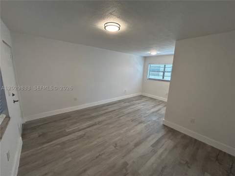 5960 W 25th Ct 102, Hialeah FL - photo 7 of 20
