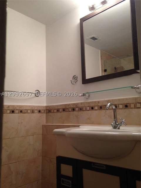 7441 Wayne Ave 2O, Miami Beach FL - photo 7 of 14