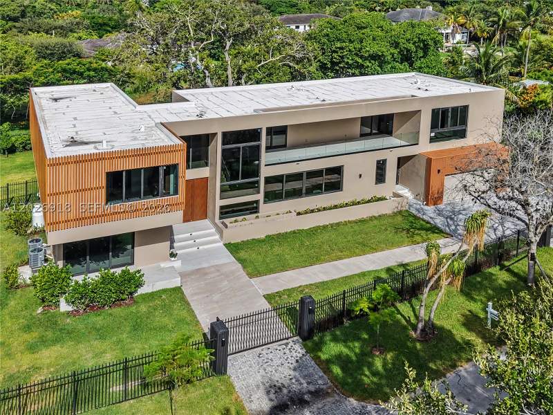 6 bedroom SingleFamilyResidence at 11920 SW 69th Ct, Oakridge Estates Sec 3, Pinecrest — photo 5