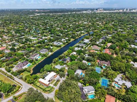 11920 SW 69th Ct, Pinecrest FL - photo 8 of 47