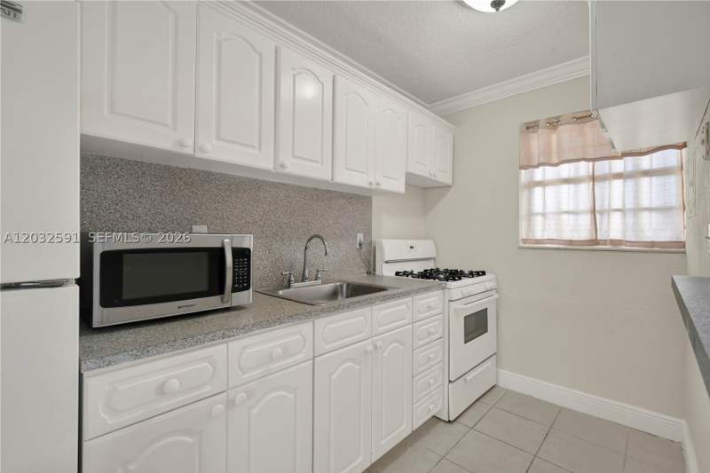 1 bedroom Condominium at 3855 SW 79th Ave 45, Tropical Park Condo, Miami — photo 4