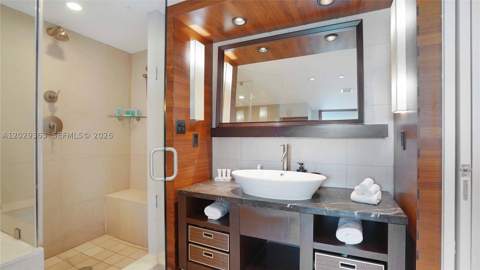 6801 Collins Ave 315, Miami Beach FL - photo 21 of 65