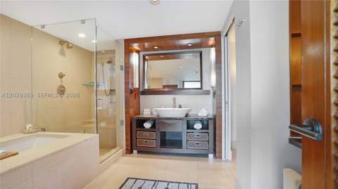 6801 Collins Ave 315, Miami Beach FL - photo 23 of 65