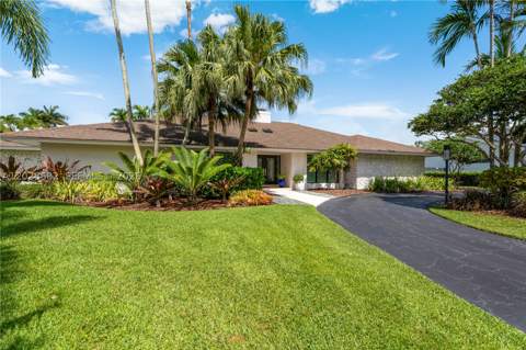 12926 SW 104th Pl, Miami FL - photo 9 of 100