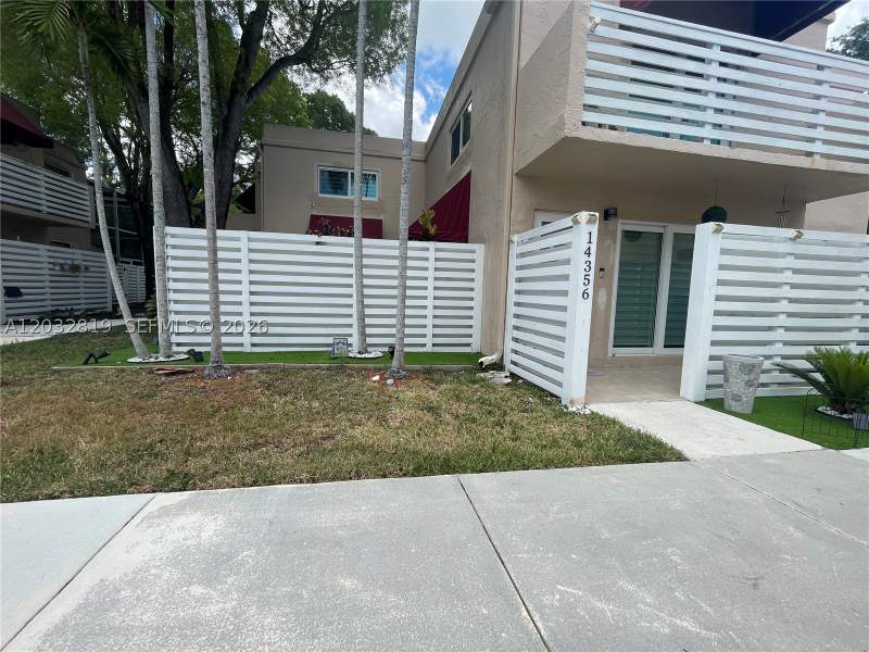 3 bedroom Townhouse at 14356 SW 96th Ter, Kendall Center, Miami — photo 4