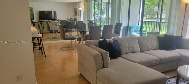 2 bedroom Condominium at 3401 N Country Club Dr 110, Ensenada Condo Bldg E-Ii, Aventura — photo 4