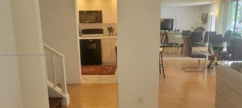 3401 N Country Club Dr 110, Aventura FL - photo 9 of 17