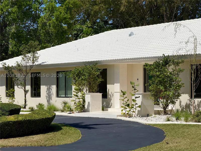 4 bedroom SingleFamilyResidence at 8845 SW 176th Ter, Pinewood Estates Second A, Palmetto Bay — photo 2