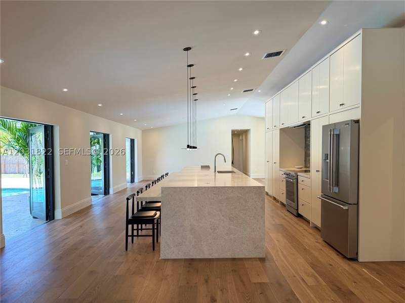 4 bedroom SingleFamilyResidence at 8845 SW 176th Ter, Pinewood Estates Second A, Palmetto Bay — photo 3