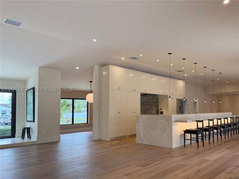 8845 SW 176th Ter, Palmetto Bay FL - photo 9 of 82