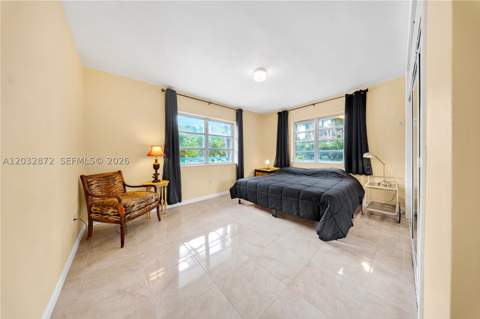 260 Ocean Dr 12A, Miami Beach FL - photo 12 of 38