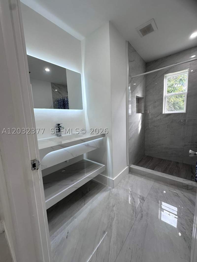2 bedroom SingleFamilyResidence at 30245 SW 198th Ave, Nob Hill, Homestead — photo 5