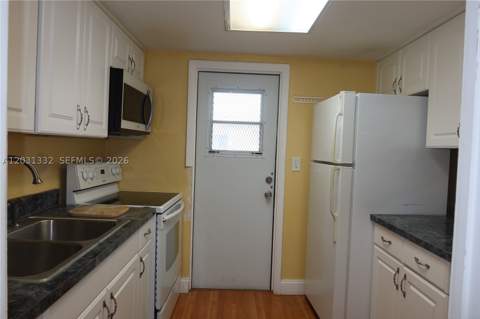 1850 NE 169th St 312, North Miami Beach FL - photo 10 of 26
