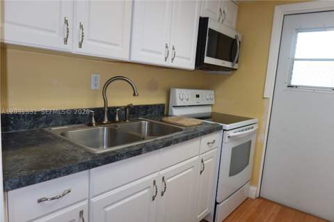 1850 NE 169th St 312, North Miami Beach FL - photo 12 of 26