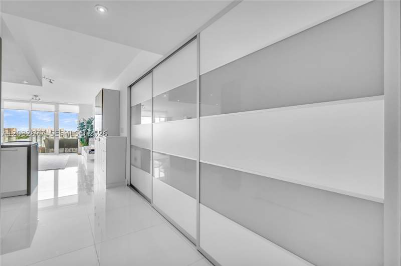 2 bedroom Condominium at 400 Sunny Isles Blvd 1917 |Two Stories, 400 Sunny Isles Condo East, Sunny Isles Beach — photo 2