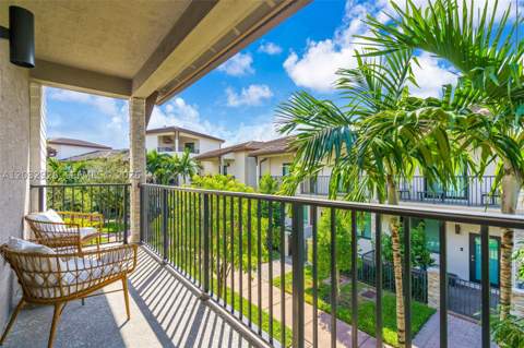 4963 NW 83rd Path 4963, Doral FL - photo 15 of 43