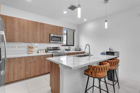4963 NW 83rd Path 4963, Doral FL - photo 6 of 43