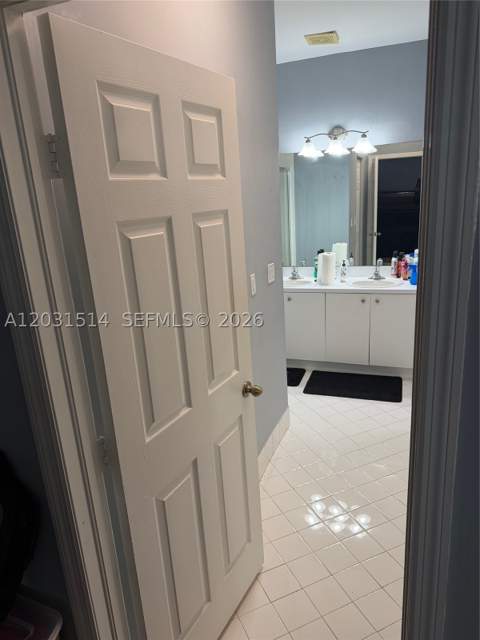 901 NE 42nd Ave, Homestead FL - photo 14 of 44