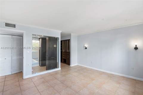 1605 Bay Rd 503, Miami Beach FL - photo 13 of 31