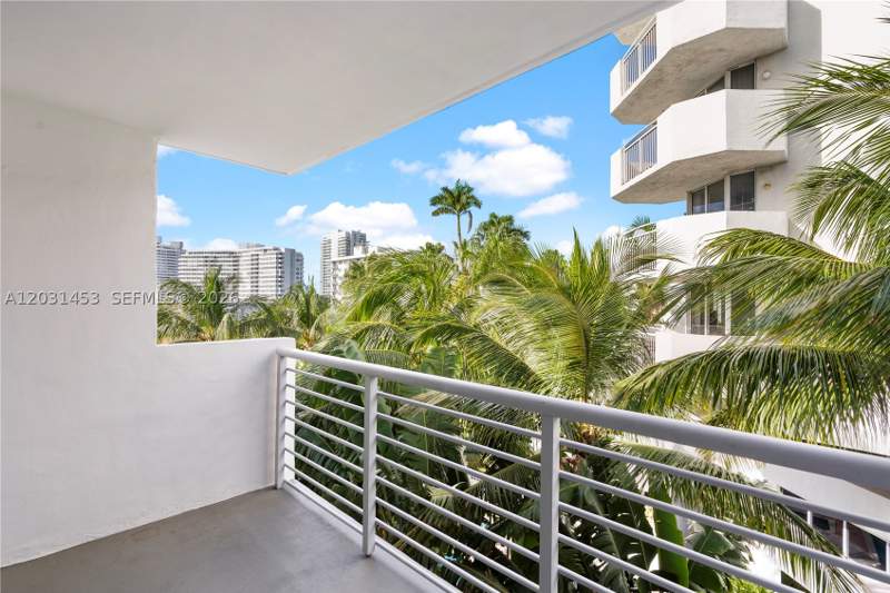 1 bedroom Condominium at 1605 Bay Rd 503, Bay Point East Condo, Miami Beach — photo 2