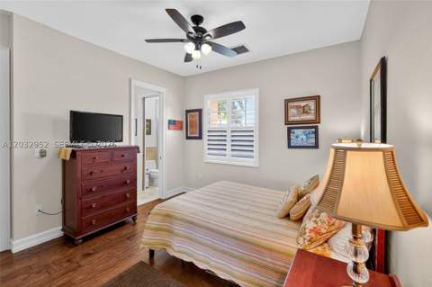 8920 SW 162nd Ter, Palmetto Bay FL - photo 20 of 58