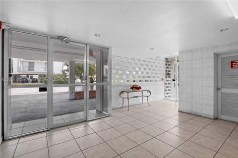 8001 Byron Ave 3C, Miami Beach FL - photo 14 of 30