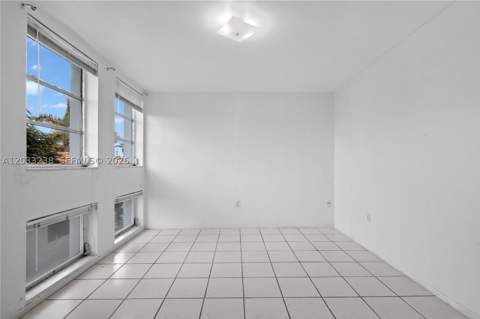 8001 Byron Ave 3C, Miami Beach FL - photo 7 of 30