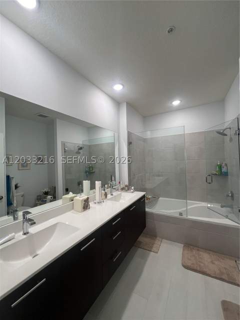 4670 NW 84th Ave 32, Doral FL - photo 8 of 12