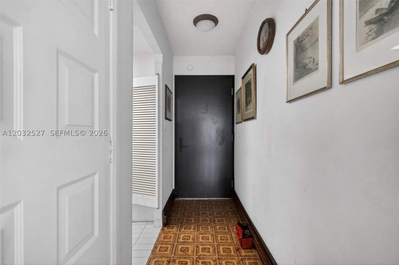 2 bedroom Condominium at 2901 S Bayshore Dr 4A, Yacht Harbour Condo, Miami — photo 3